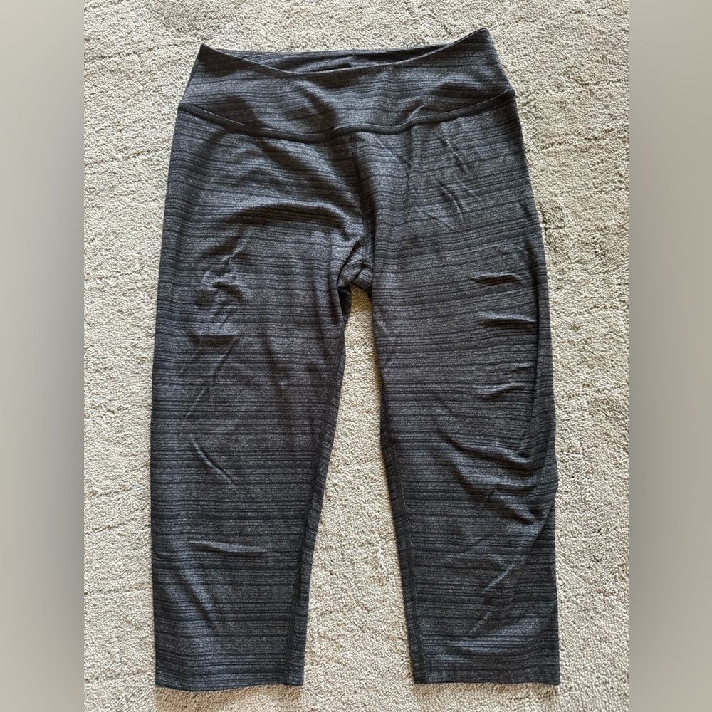 BEYOND YOGA Capri leggings, sz. Small